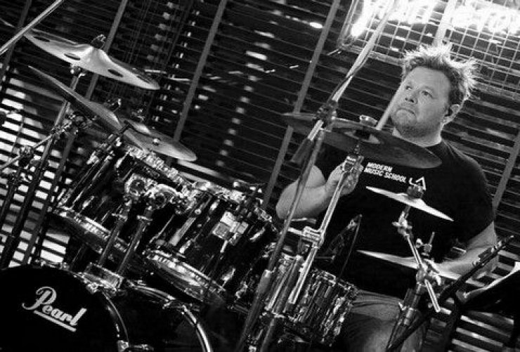 Η ελληνική μουσική "έχασε" τον ντράμμερ της