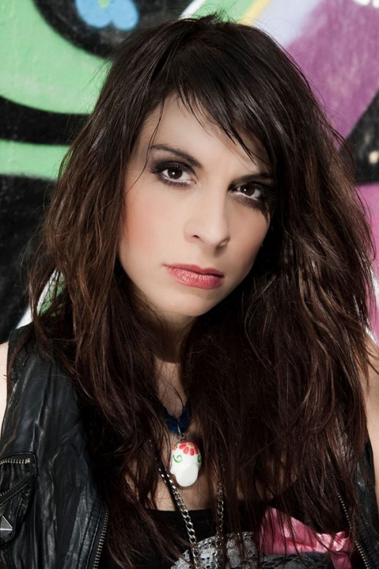 Πένυ Σκάρου: Η μάχη της να σταθεί όρθια και πώς εμψυχώνει τη διπλανή της στο ΚΑΤ