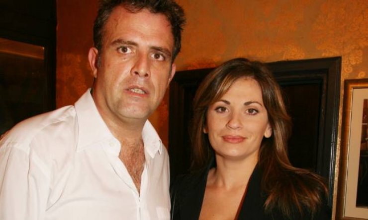 Κρίση στο γάμο Τσαρούχα-Παπαθωμά;