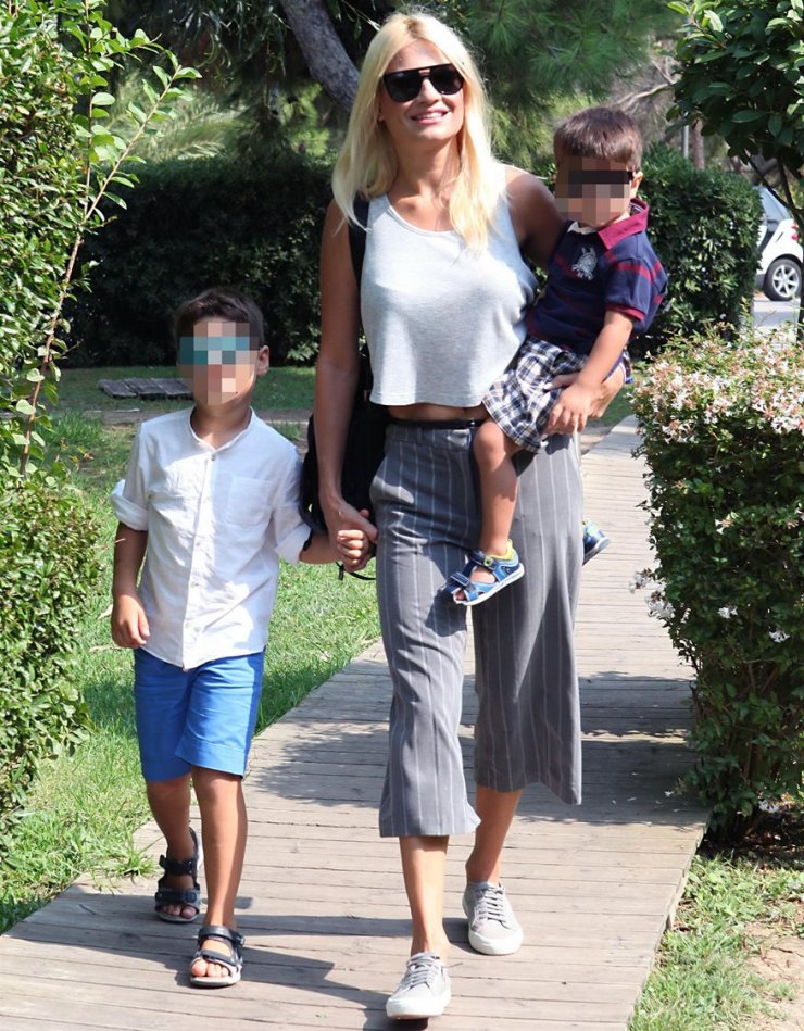 Φαίη Σκορδά: Η μεγάλη απόφαση που πρέπει να πάρει και αφορά το μέλλον των παιδιών της