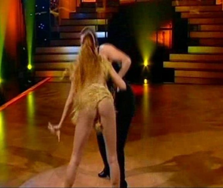 Φάνηκε το κωλ@ρ@κι της Κατερίνας Στικούδη στο «Dancing»