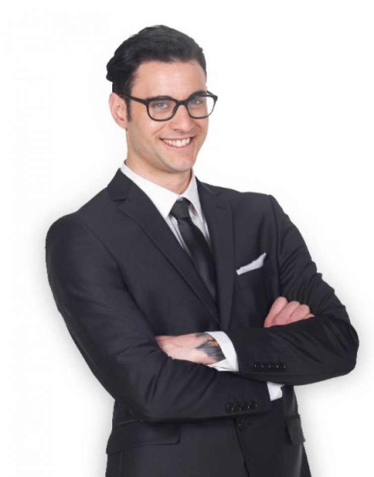 Για πρώτη φορά! Ο Ιαν Στρατής αποκαλύπτει με ποιον πήγε να παίξει μπουνιές στο "X - Factor"