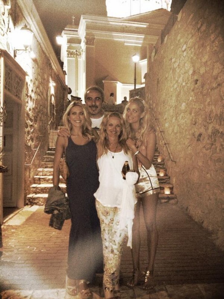 Διακοπές στη Σύρο για Νομικού, Μπεκατώρου και Παπαβασιλείου