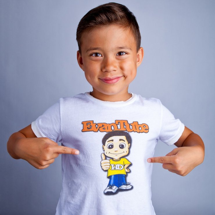 Δείτε πώς αυτός ο 9χρονος βγάζει 1 εκατομμύριο δολάρια το χρόνο