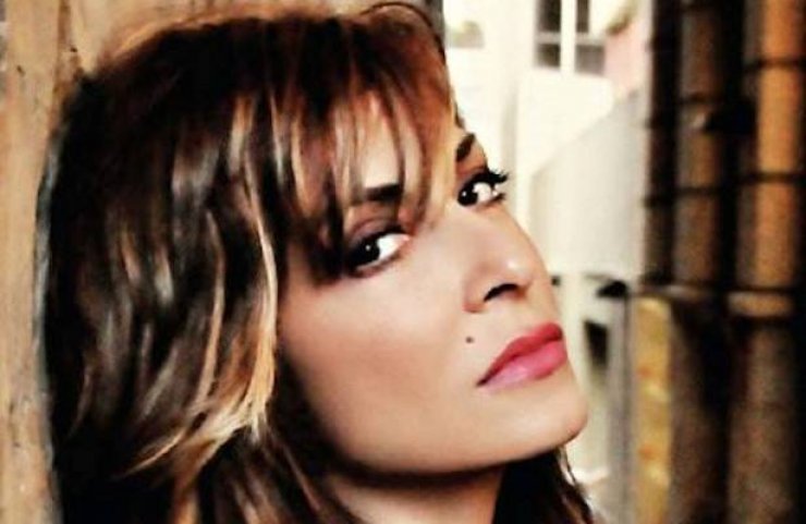 H Άννα Βίσση ανέβασε την αφίσα της με τον Αντώνη Ρέμο στο twitter!