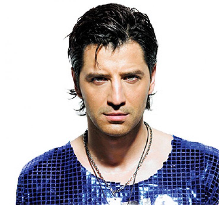  Σάκης Ρουβάς: Οι γονείς της Κάτιας, το ατύχημα με τους παπαράτσι...