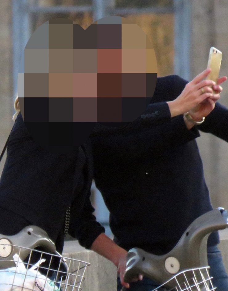 Γνωστός ηθοποιός πήρε διαζύγιο πριν 8 μήνες και… κυκλοφορεί ξανά με την πρώην του!