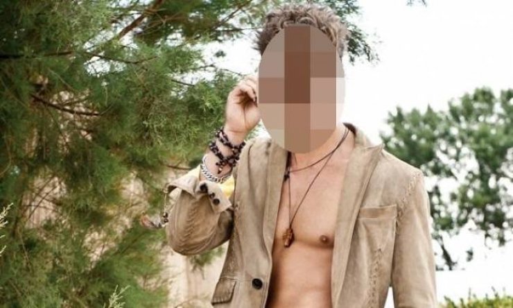 «Την ώρα του τοκετού, έπεσαν οι σφυγμοί στην γυναίκα και στο μωρό και οι γιατροί με έβγαλαν έξω»