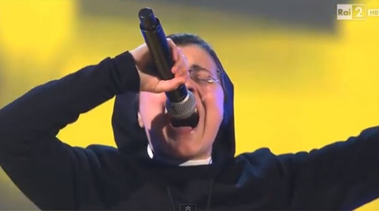 Καθολική… αποθέωση για Ιταλίδα καλόγρια στο «The voice»