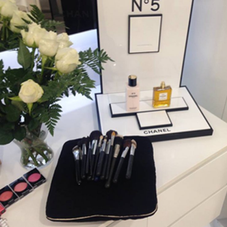 Για πρώτη φορά ο οίκος Chanel διοργάνωσε μαθήματα μακιγιάζ!