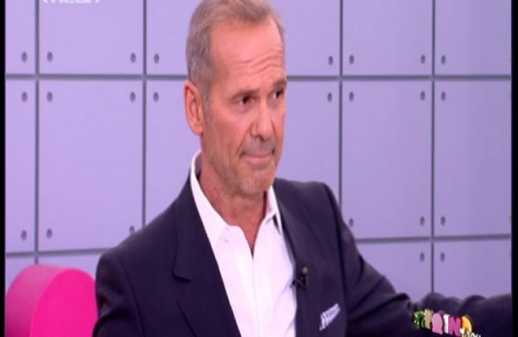 Δείτε ποιο όνομα έχει "χτυπήσει" σε τατουάζ στο μπράτσο του ο Πέτρος Κωστόπουλος