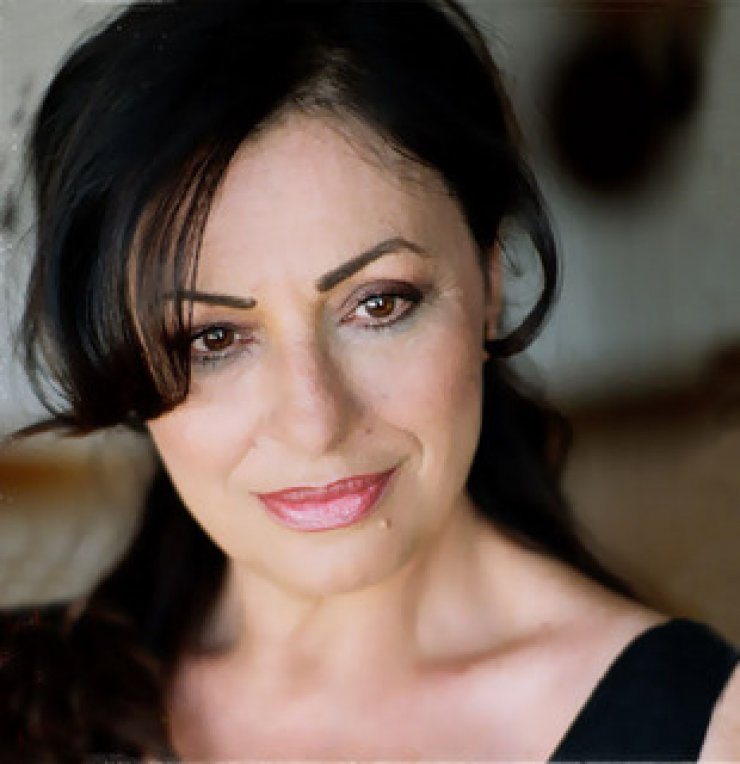 Η… άσεμνη χειρονομία της Χάρις Αλεξίου