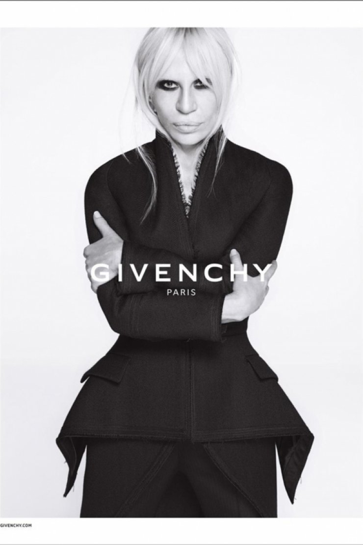 H  Donatella Versace για τον Givenchy