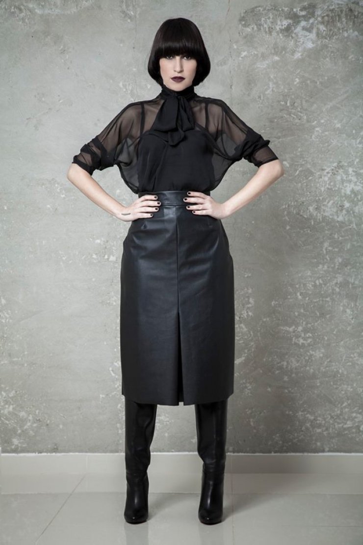 H πρώτη συλλογή της Βαρβάρας Νικολακάκη 