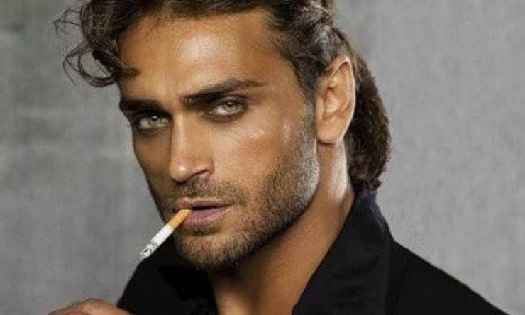 Η πρώτη φωτογράφιση του Τεό μετά την αποφυλάκισή του για Κύπριο σχεδιαστή