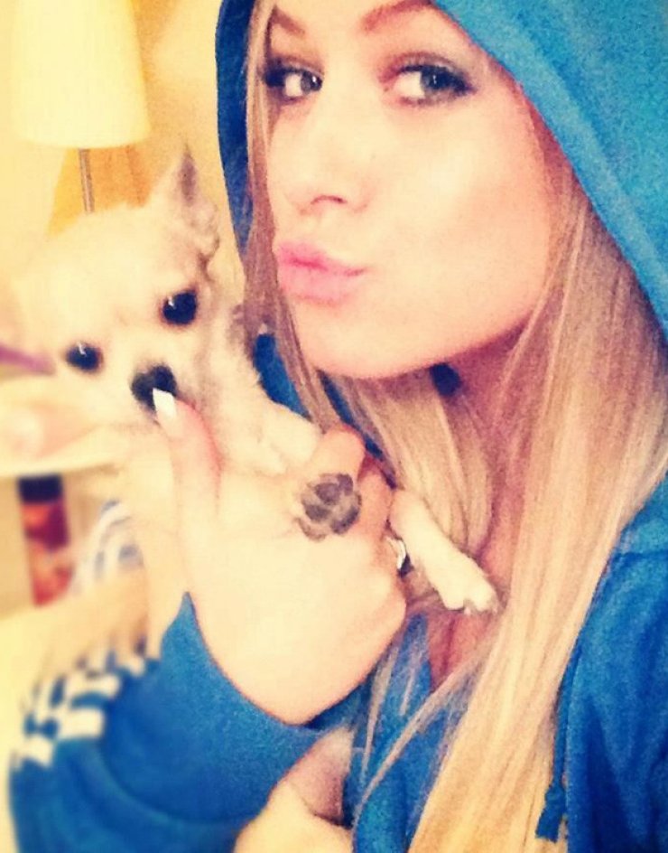 Κατερίνα Μαστροκώστα: Η ξαδέρφη της Γωγώς που αναστατώνει τον αντρικό πληθυσμό [εικόνες]