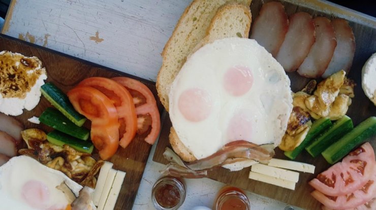10 στέκια για (λαχταριστό) brunch στο χωριό