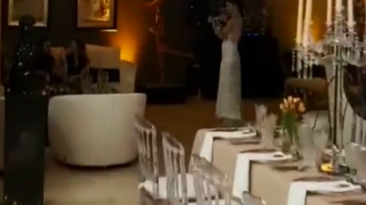 Το δείπνο γεμάτο χλιδή στο σπίτι Κύπριας socialite για την ονομαστική της εορτή 