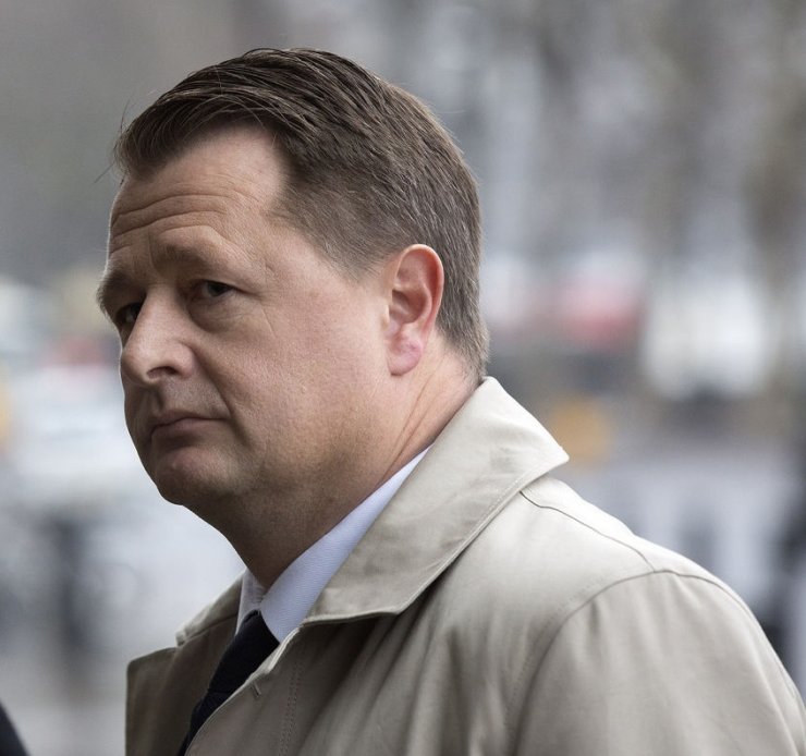 Email του Χούρικαν καρφώνει πολιτικούς και μεγαλοοφειλέτες