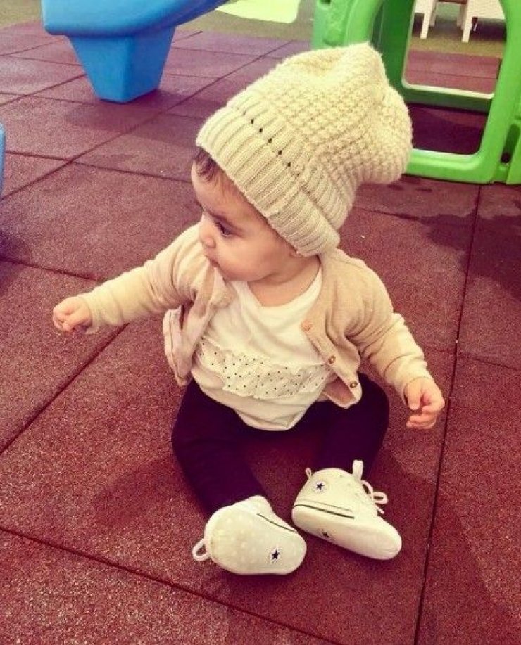 Είναι υπέροχη! Επώνυμη Κύπρια μας έδειξε την κορούλα της και "λιώσαμε"!