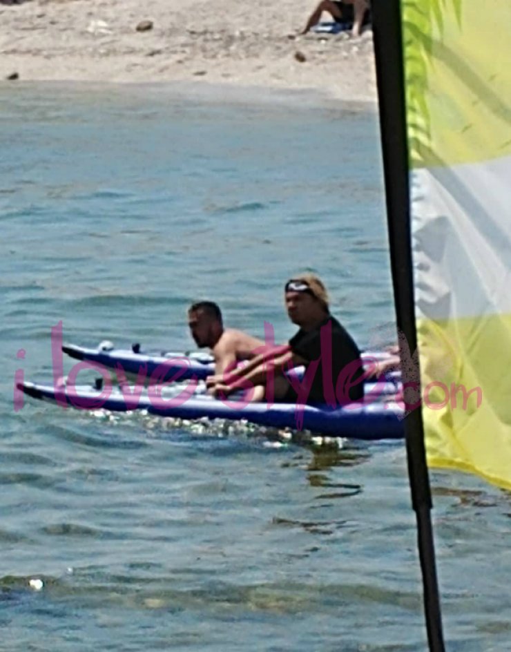 “Σκάσε και κολύμπα”: Τα πρώτα στιγμιότυπα του Τρύφωνα Σαμαρά από τα γυρίσματα των αγωνισμάτων! [βίντεο]