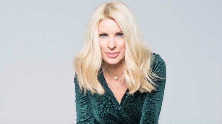 Ελένη Μενεγάκη: Δείτε πόσο κοστίζει η τσάντα της