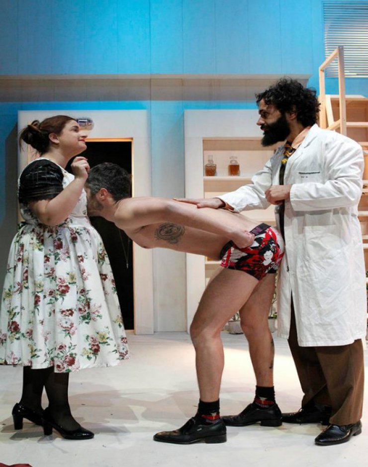 Περιοδεία για την ΕΘΑΛ με το έργο "Όσα είδε ο μπάτλερ"