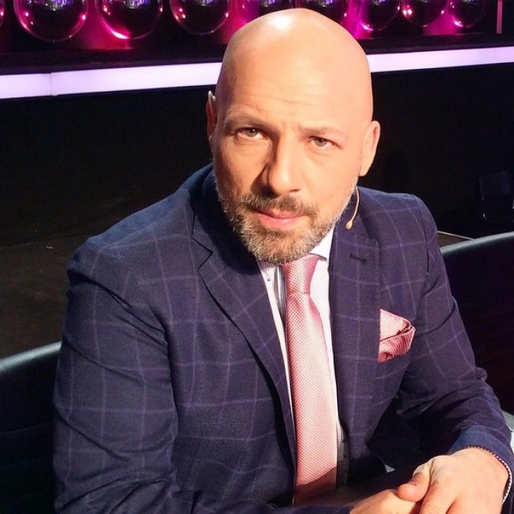 Ο Νίκος Μουτσίνας μιλά πρώτη φορά για την προσωπική του ζωή και αποκαλύπτει