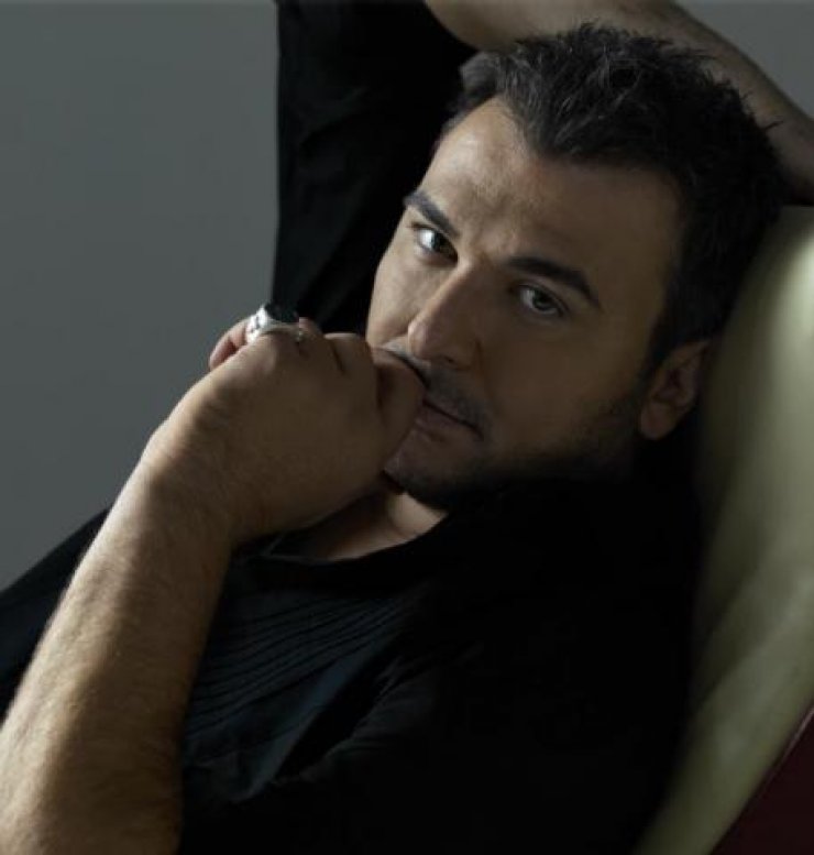 Ρέμος: φώτο από τα γυρίσματα του νέου του clip