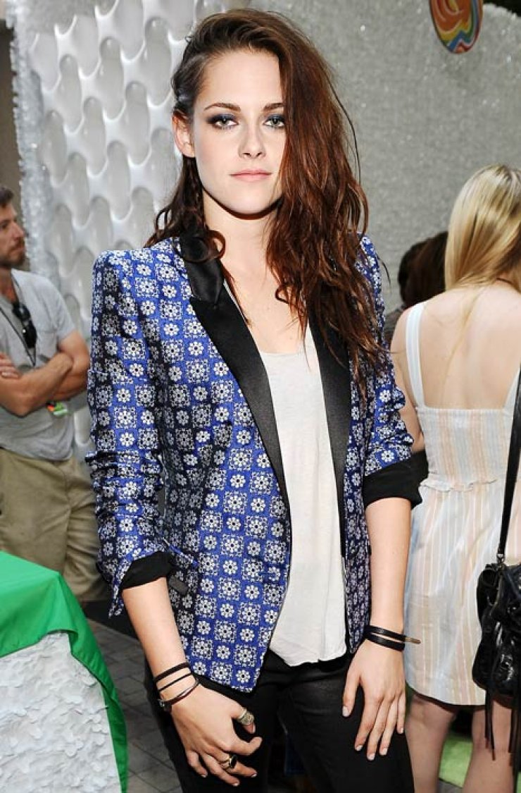 Kristen Stewart: Front row στον Balenciaga!