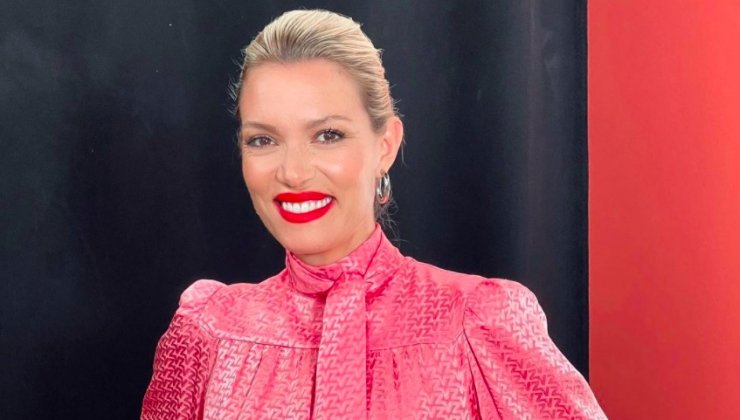 Βίκυ Καγιά: Με μικροσκοπικό μπικίνι στη Λεμεσό κόλασε τους πάντες [εικόνες]