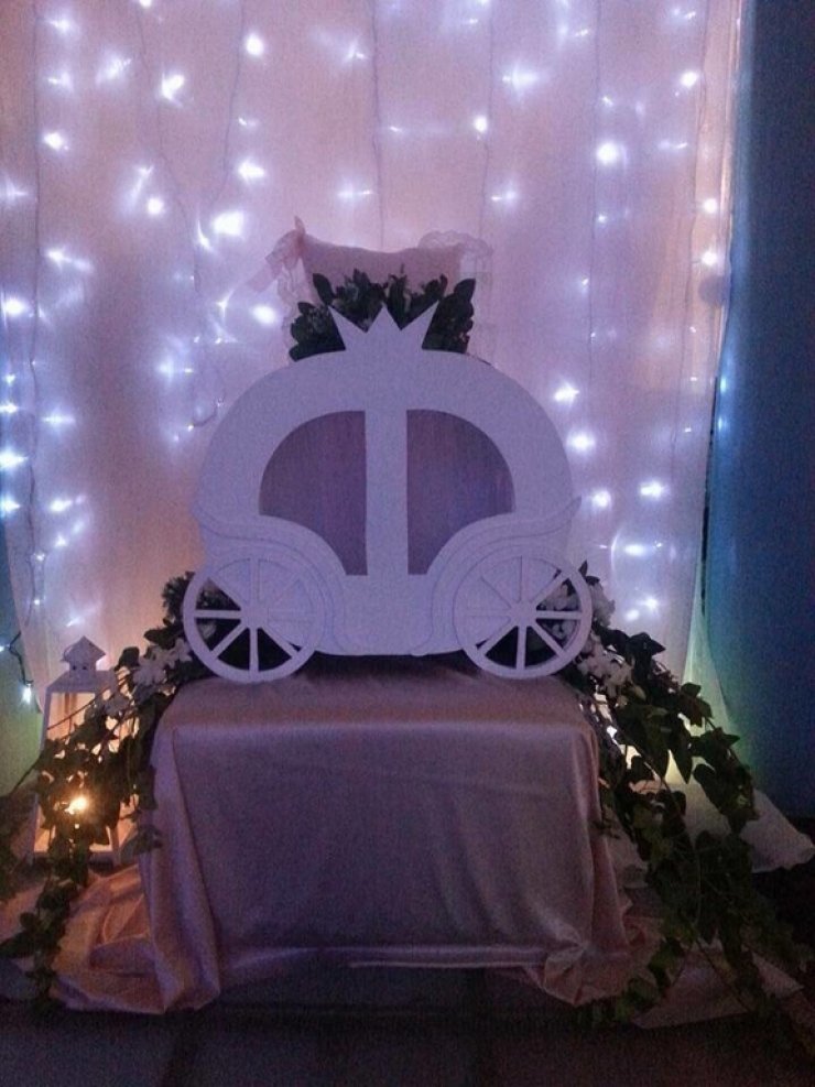 Επώνυμο ζευγάρι της ελληνικής showbiz ανέβηκε τα σκαλιά της εκκλησίας!