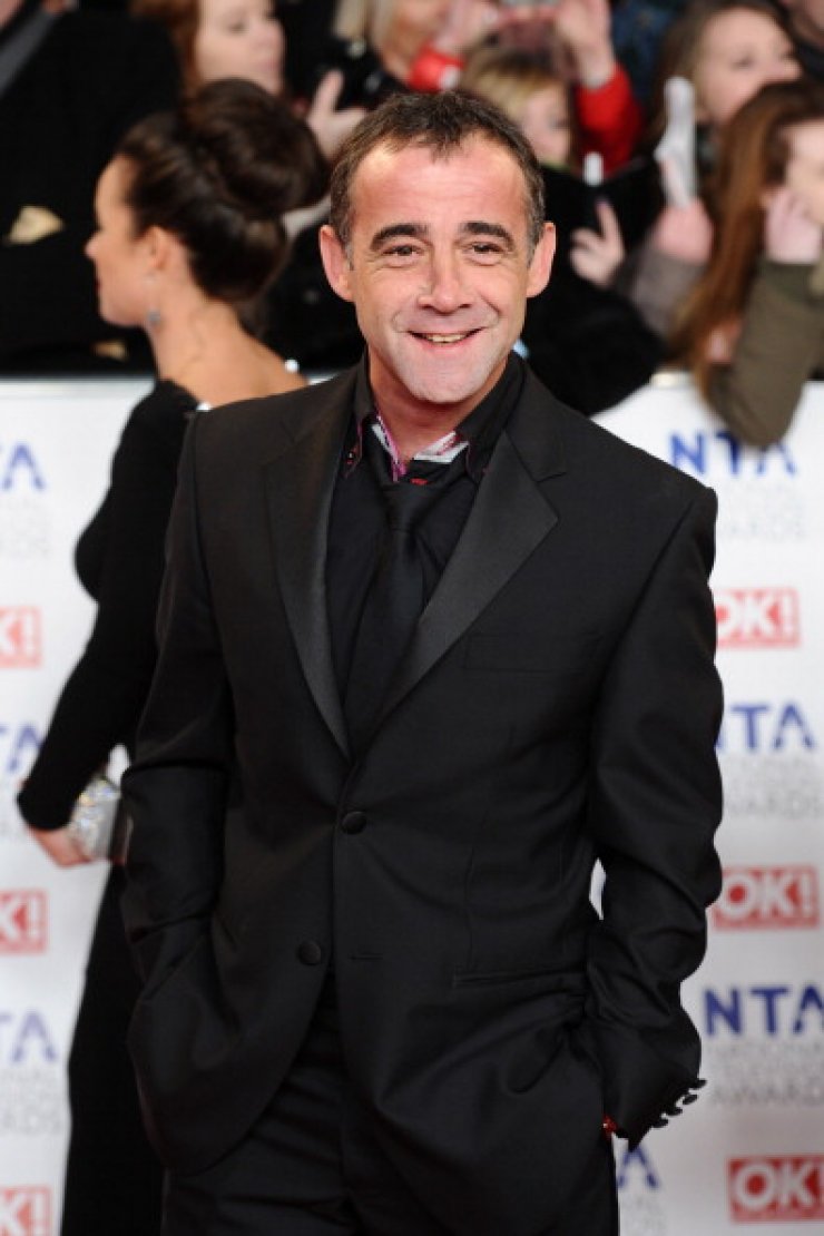 Παντρεμένος πρωταγωνιστής κατηγορείται για 19 βιασμούς!