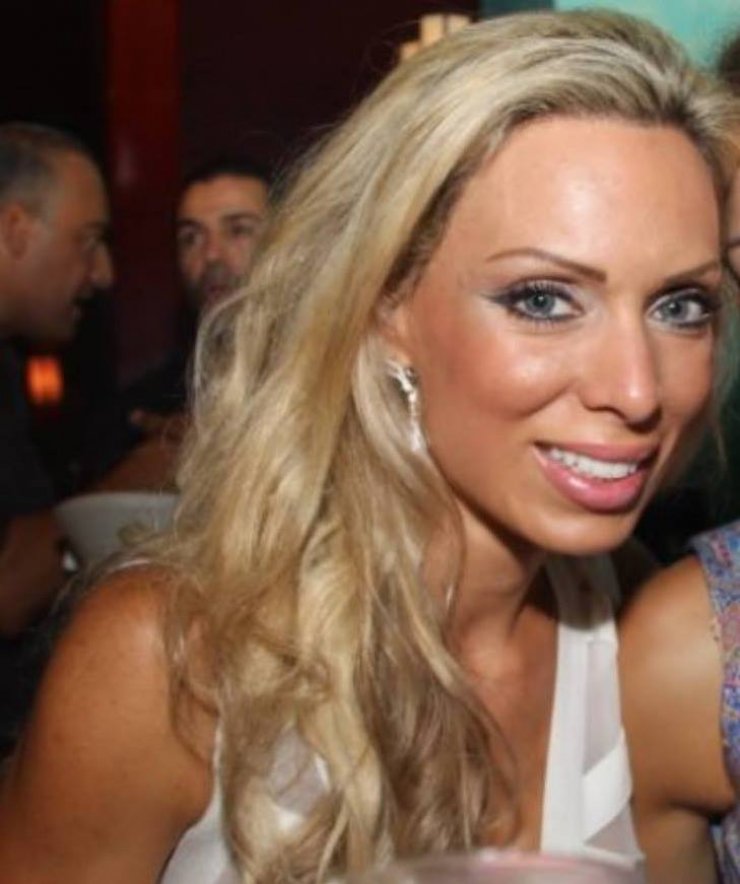 Βαλεντίνα Τσίγκη: Δες την "εορταστική" της εμφάνιση [εικόνες]