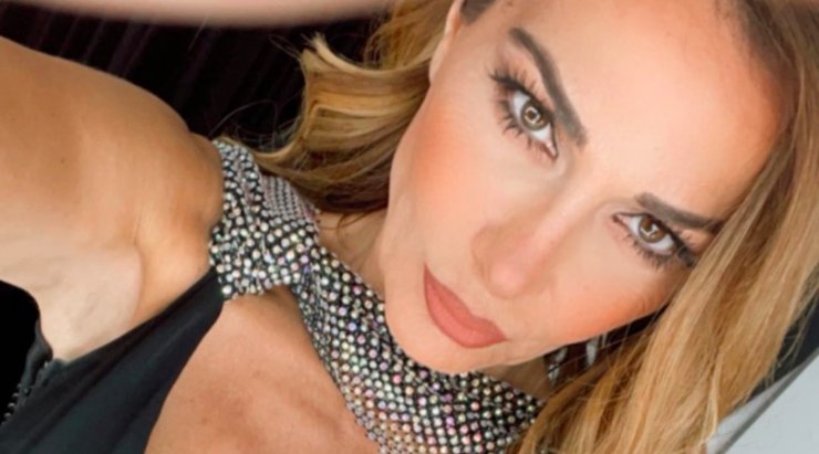 Δέσποινα Βανδή: Με την κόρη της σε ξενοδοχείο της Λεμεσού πόσταραν μια άβολη στιγμή τους [βίντεο]