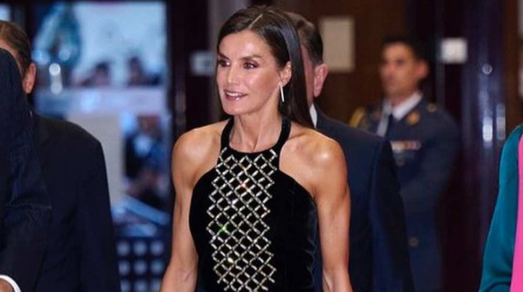 Bασίλισσα Letizia: Σου δείχνει το πιο κομψό χτένισμα που κολακεύει κάθε γυναίκα άνω των 50
