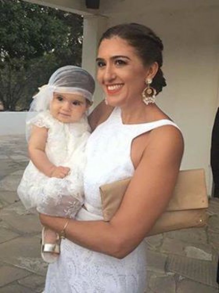 Εικόνες από τη βάφτιση της κόρης της Joanna Τσίβικου