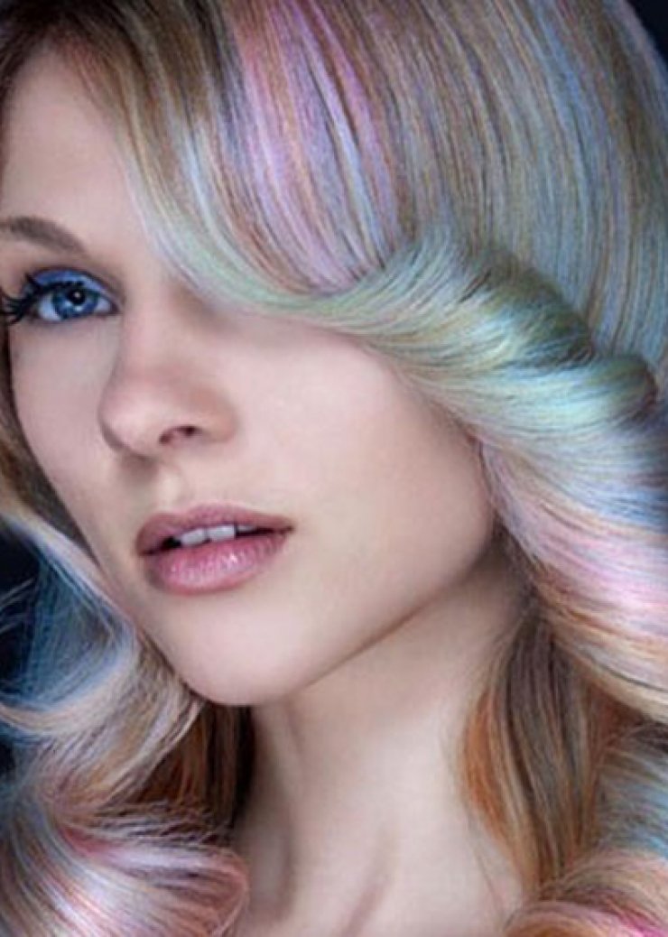 Το opal είναι η νέα τάση για τα μαλλιά που έχει σαρώσει στο Hollywood