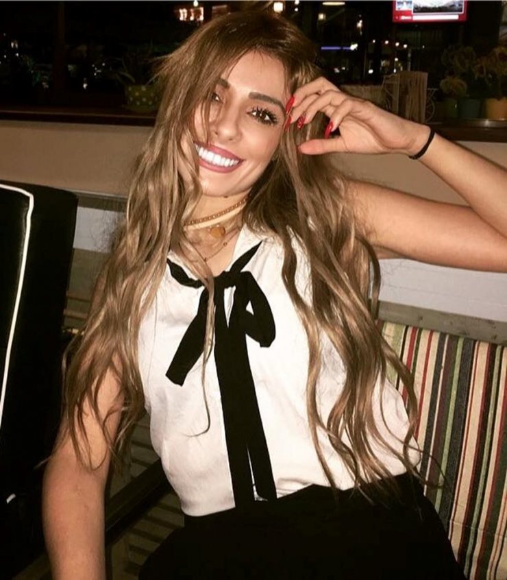 Μίνα Αρναούτη: Στέκεται στα πόδια της για πρώτη φορά