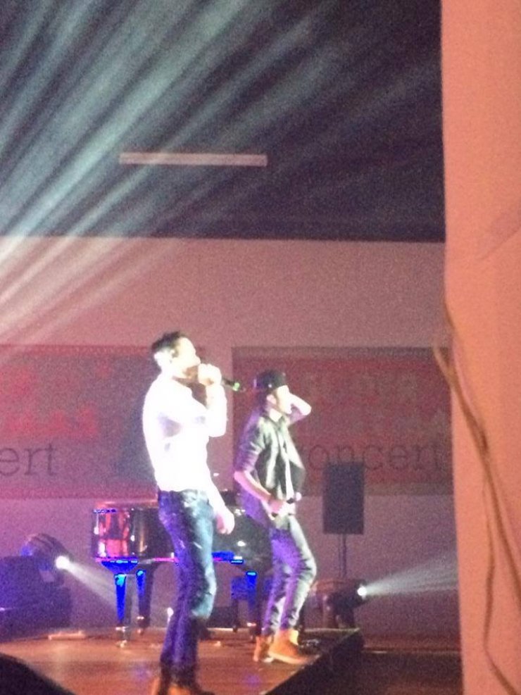 Ο Κωνσταντίνος Χριστοφόρου ξεσηκώνει με τα τραγούδια του το κοινό του Super Christmas Concert [video]