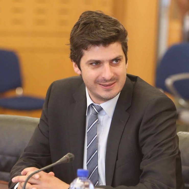 Δημήτρης Δημητρίου: Ποιοι τρεις βουλευτές θα ήθελε να είναι στην ομάδα του αν συμμετείχε στο "Survivor"