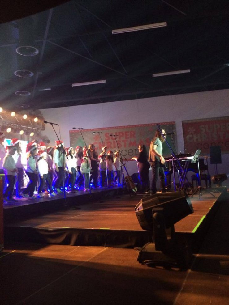 Ευριδίκη & Δημήτρης Κοργιαλάς: Ροκ νότα στο Super Christmas Concert [video]