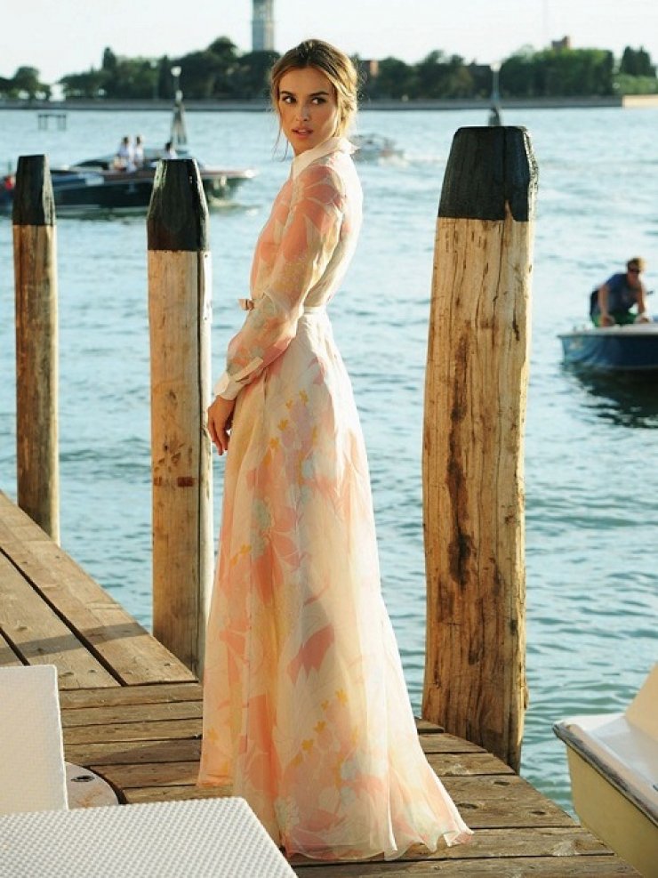 Η φωτογράφηση της Kasia Smutniak για το φεστιβάλ Βενετίας