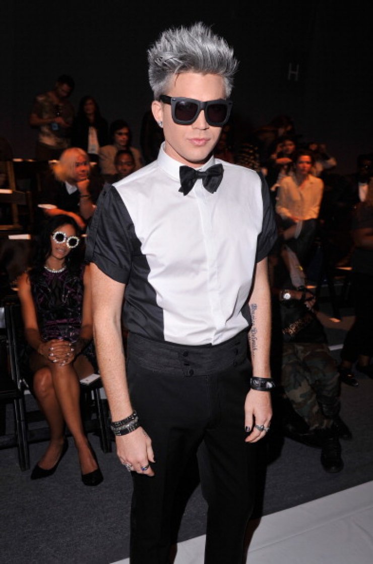 Adam Lambert: Ασφάλισε τη φωνή του για 45 εκατ. δολάρια 