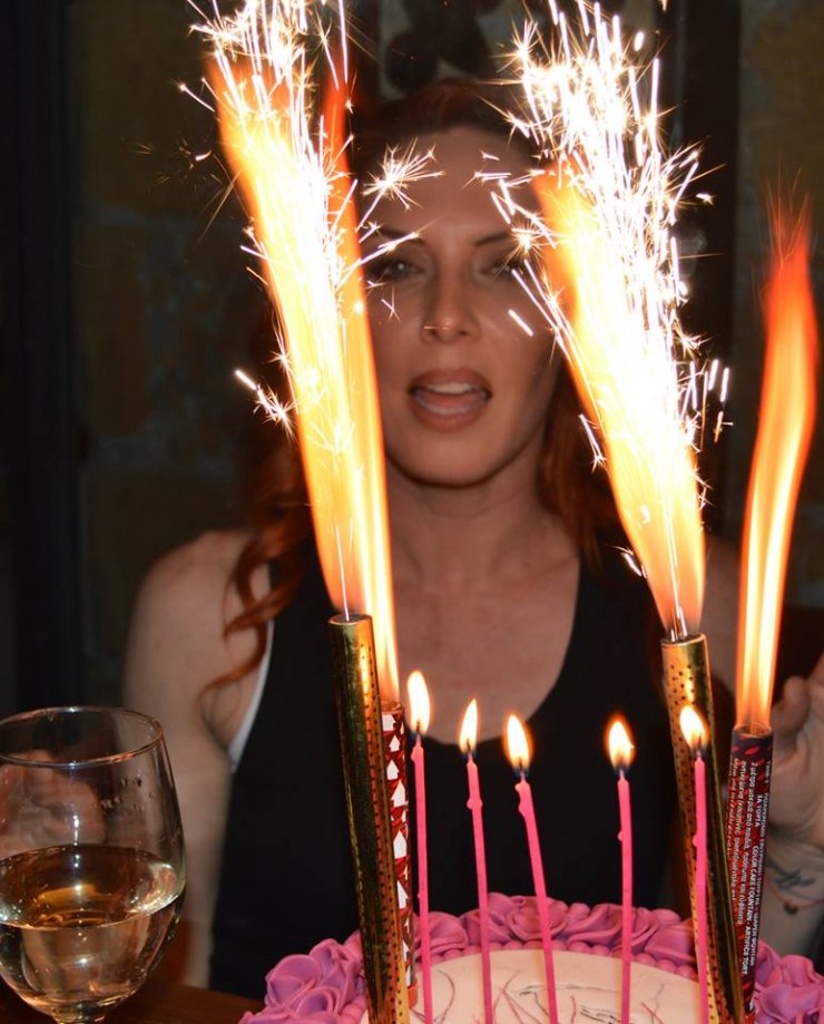 Εβελίνα Παπούλια: Στην Κύπρο γιόρτασε τα γενέθλια της!