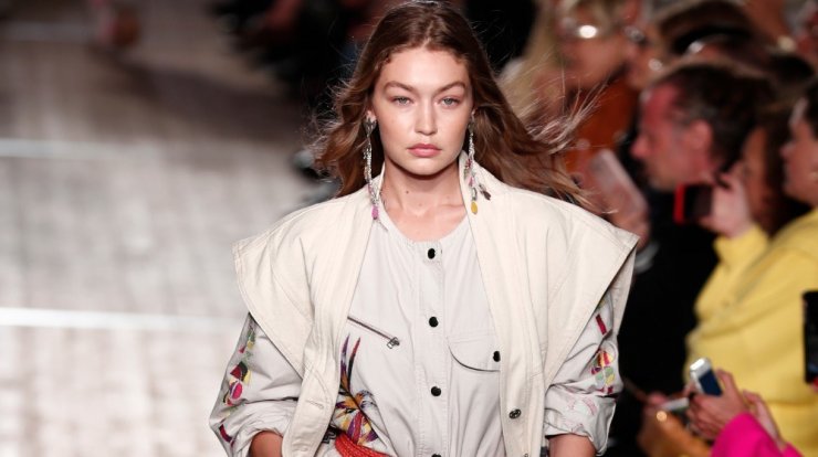 Gigi Hadid: Μας έβαλε στο ονειρεμένο παιδικό δωμάτιο της κόρης της