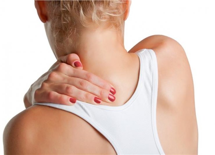 Αυχένας: Τέρμα στον πόνο με 10 κινήσεις