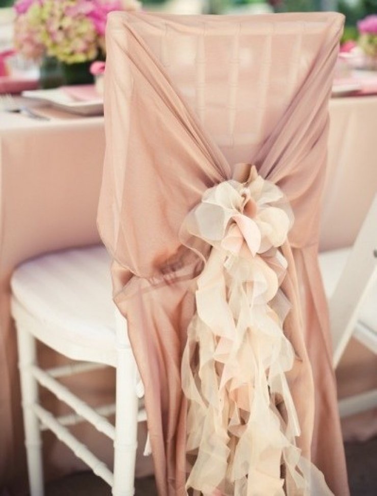 Δεξίωση: stylish διακόσμηση καρεκλών