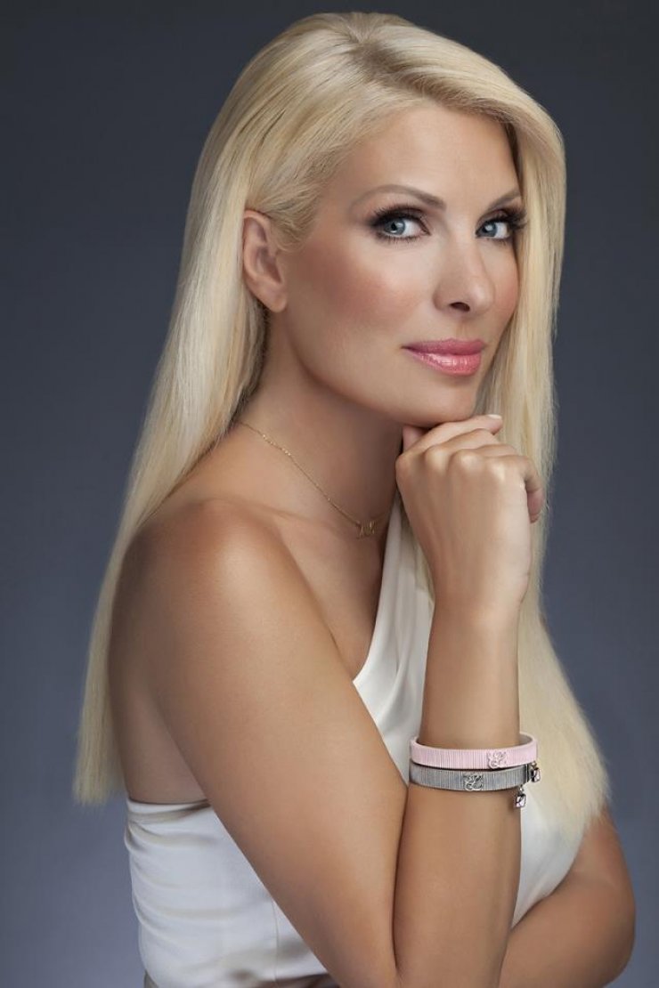  Ελένη Μενεγάκη: «Ντρέπομαι να ρωτήσω την οικογένειά μου... Πώς πάει το σεξ στα 60;»