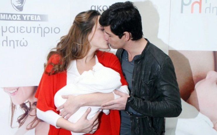 Βαφτίζουν την κορούλα τους Ρουβάς - Ζυγούλη!